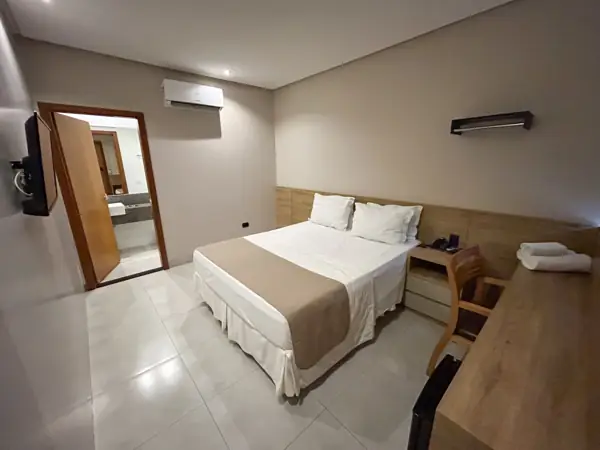 Quarto 05 — Standard
