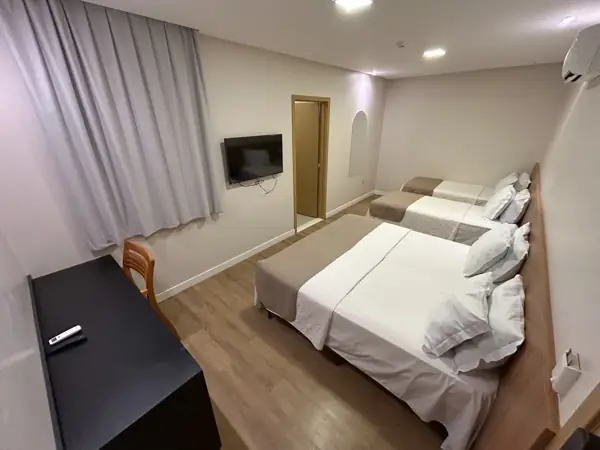 Quarto 103 — Standard